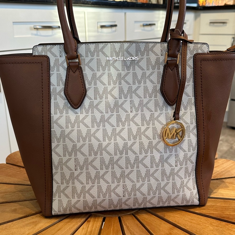 MK purse